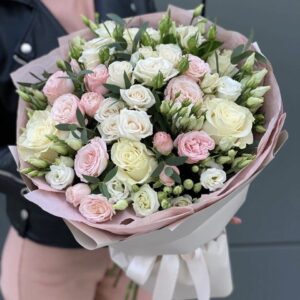 Букет микс с пионовидной розой