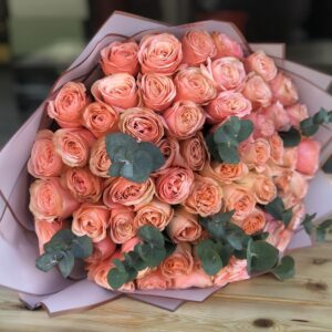 Букет из 51 пионовидной розы Кахала