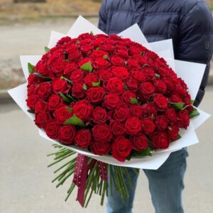 Букет из 101 красной розы Престиж 60 см
