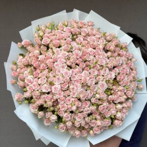Букет из 101 кустовой розы Лейла 70 см, доставка цветов Харьков, цветы Харьков
